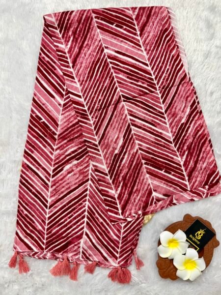 Berry Leaf-Chevron Stole