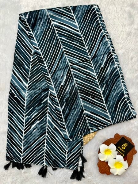 Black Leaf-Chevron Stole