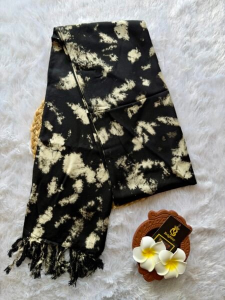 Classic Black & Cream Stole
