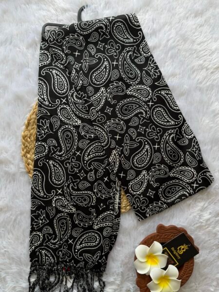 Black & White Stole-9